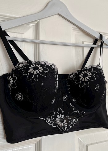 Siyah Nakışlı Dantel Detaylı Göğüs Korsesi - Görsel 2