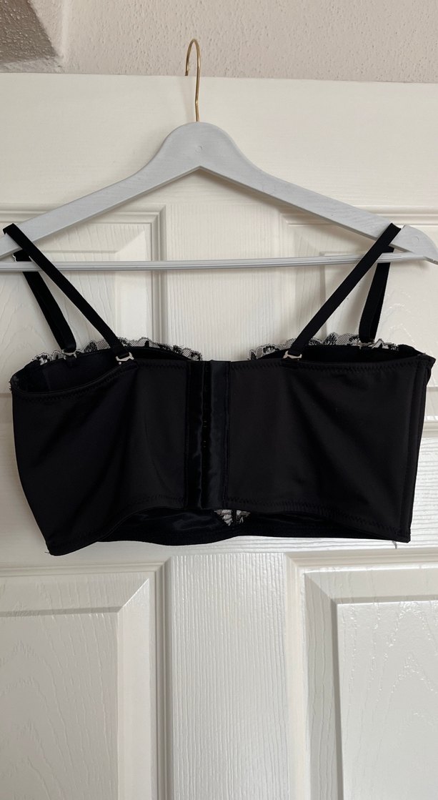 Siyah Nakışlı Dantel Detaylı Göğüs Korsesi - Görsel 3