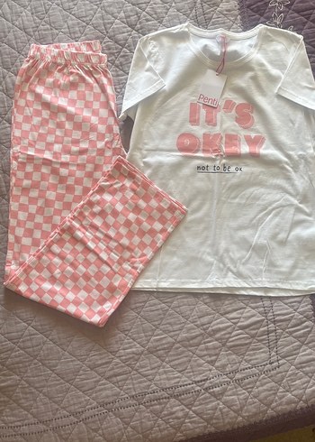 Pembe Desenli Kadın Pijama Takımı