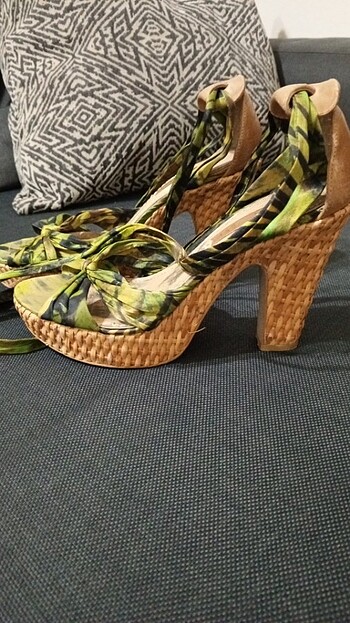 Nine west