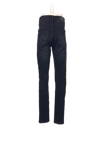 34 Beden Stradivarius Skinny %70 İndirimli.