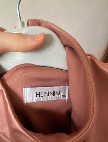 36 Beden ten rengi Renk Rose Gold İşlemeli Saten Elbise