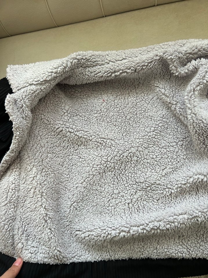 Siyah Kürklü Kadın Midi Kaban - Görsel 3