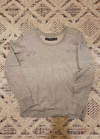 Zara sweatshirt