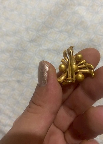 Vintage inci detaylı altın renkli broş - Görsel 2