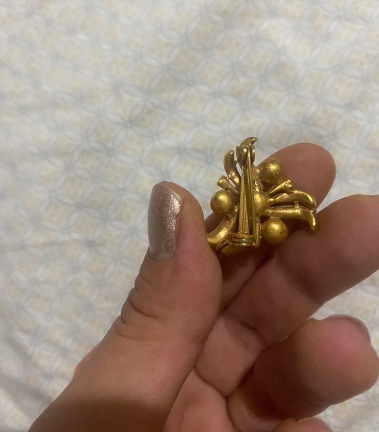 Vintage inci detaylı altın renkli broş - Görsel 2