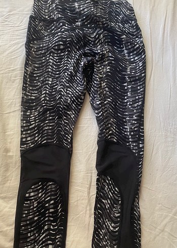 Zebra Desenli Fermuarlı Siyah Spor Tayt - Görsel 4