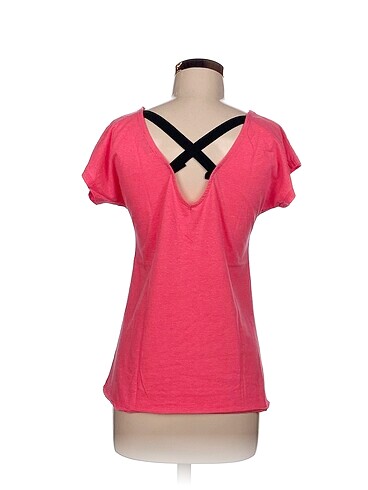 s Beden Diğer T-shirt %70 İndirimli.