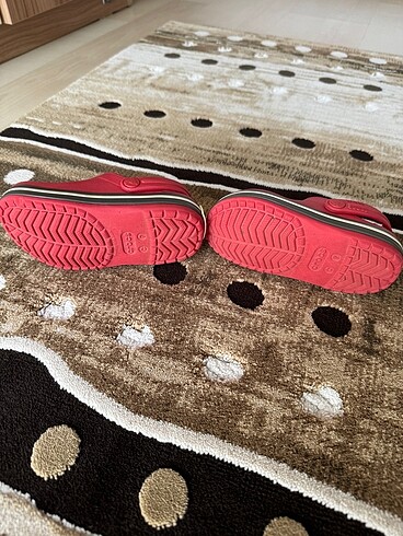 23 Beden Crocs Terlik