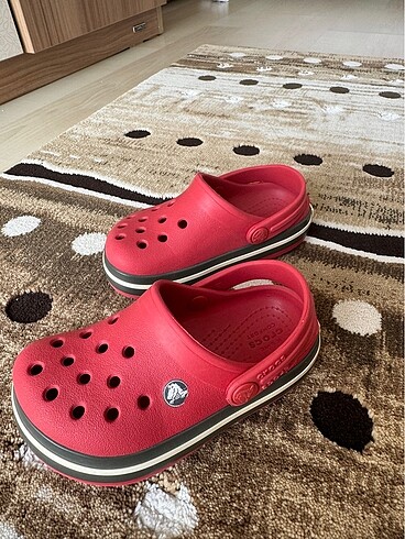 23 Beden kırmızı Renk Crocs Terlik