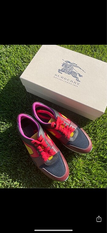 Burberry sneakers