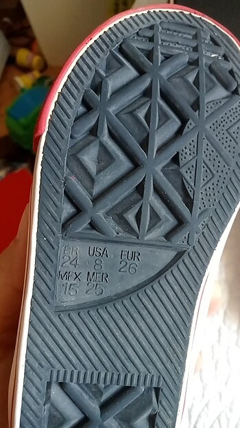 26 Beden kırmızı Renk Bez ayakakabi Converse tazrzi