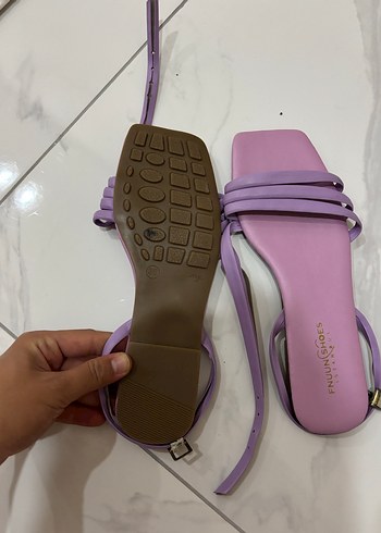 38 Beden Mor Bantlı Stiletto Topuklu Kadın Sandalet