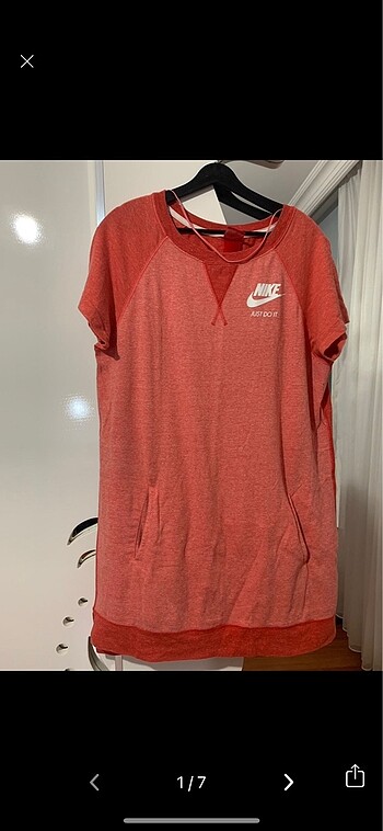 Nike elbise