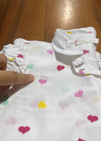 8 Yaş Beden beyaz Renk Kız Çocuk Renkli Kalp Desenli Kolsuz Gömlek