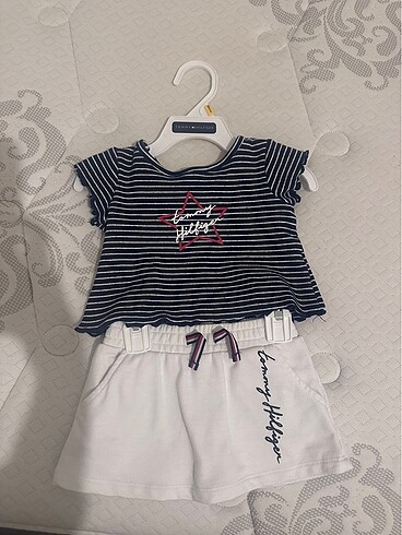Tommy hilfiger şort etek bluz