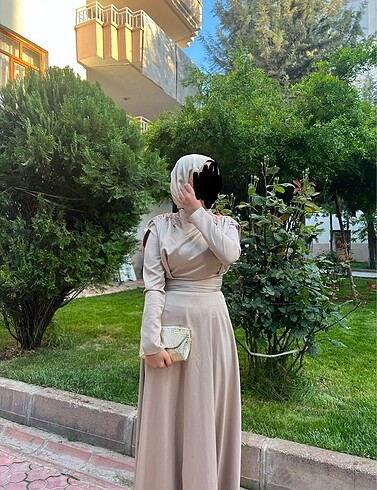 Diğer abiye/ mezuniyet elbisesi bej rengi