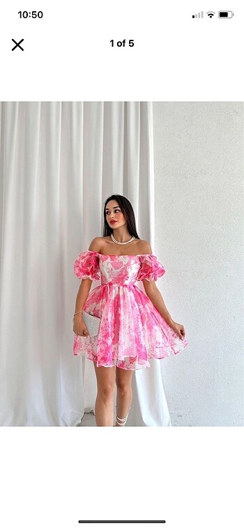 Pembe elbise