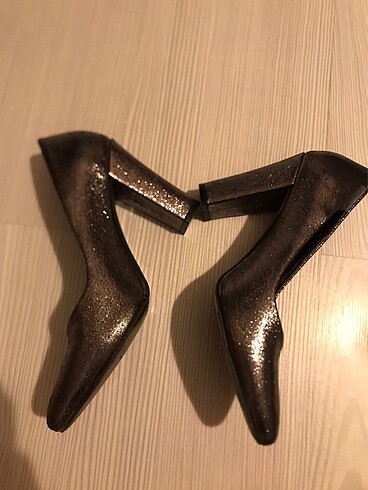 Zara Antrasit topuklu ayakkabı