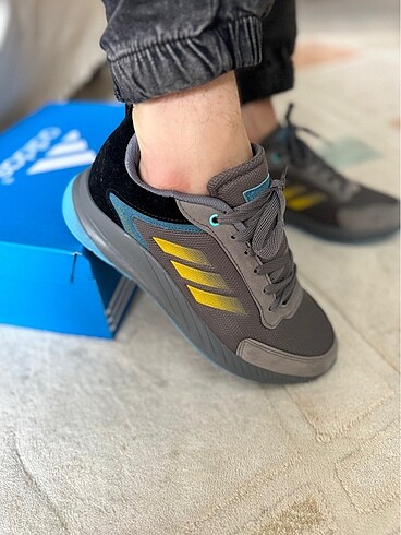 Adidas ayakkabı