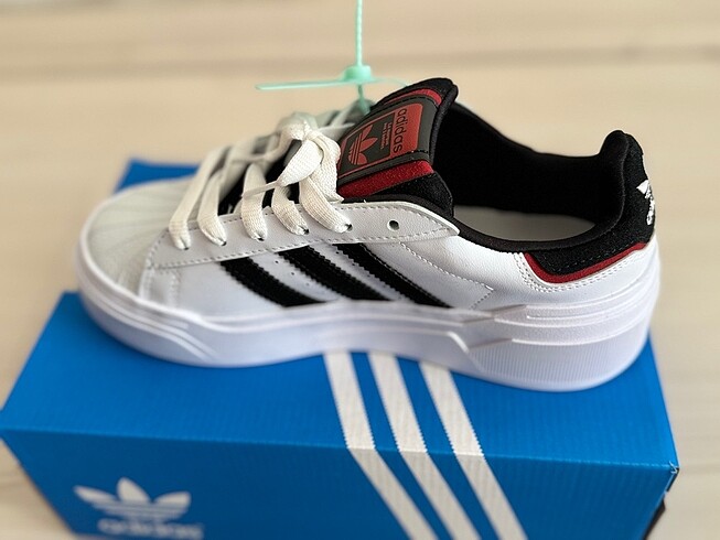 Adidas Adidas Superstar 36-40 arası numaraları mevcut