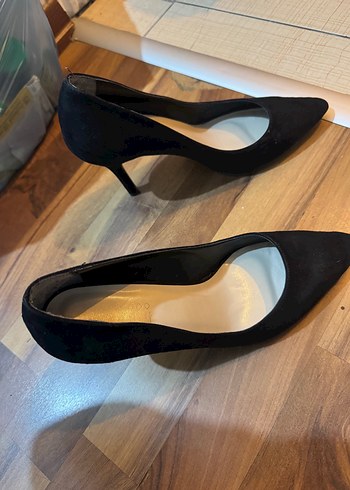 Siyah Süet Stiletto Topuklu Kadın Ayakkabı - Görsel 2