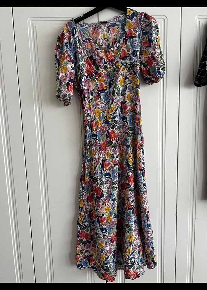 Çiçekli elbise - Görsel 3