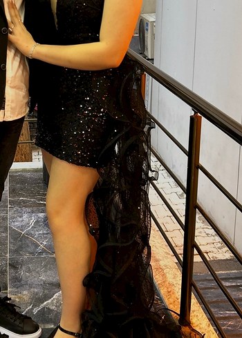 Uzun Siyah Straplez Fırfırlı Gotik Abiye Elbise - Görsel 6