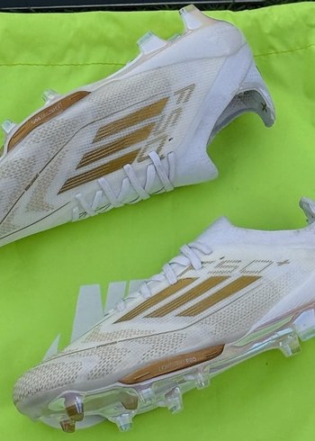 Erkek Beyaz Bağcıklı Futbol Kramponu - Görsel 3