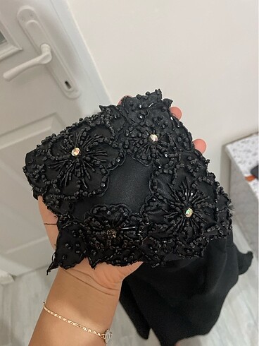 Diğer Siyah mini kolları boncuklu elbise