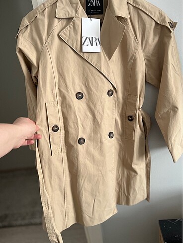 10 Yaş Beden Zara çocuk Trençkot 9-10 yaş 140cm sıfır etiketli