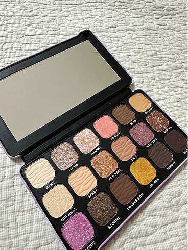 Revolution Forever Flawless Nude Silk Far Paleti