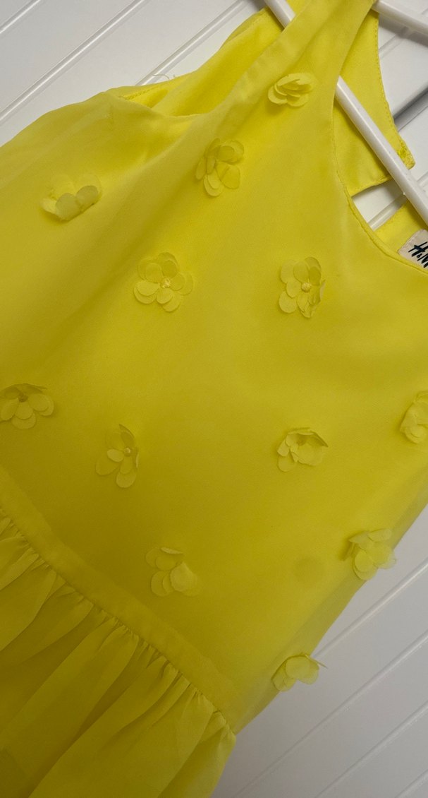 HM Sarı Kolsuz Nakışlı Kız Bluzu - Görsel 2