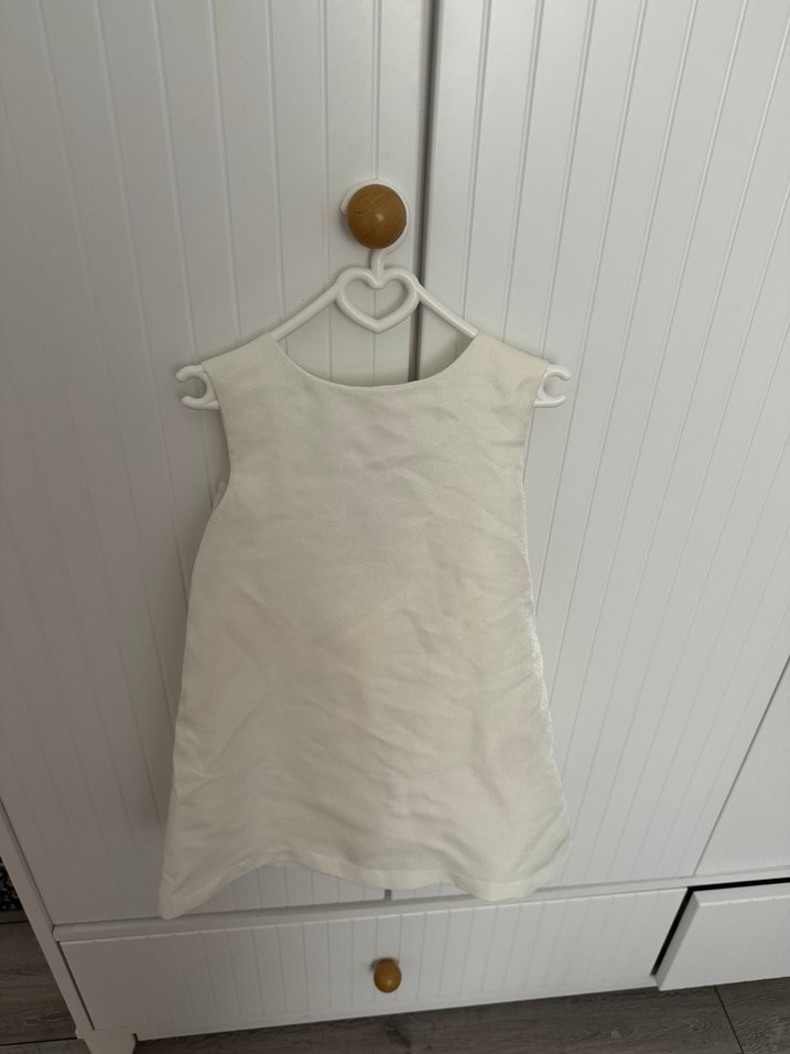 Klasik Beyaz Kız Çocuk Elbisesi - Görsel 4