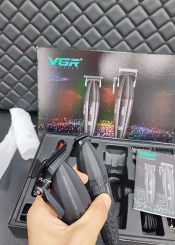 VGR v-640 Siyah Profesyonel Saç ve Sakal Kesme Seti - Görsel 5