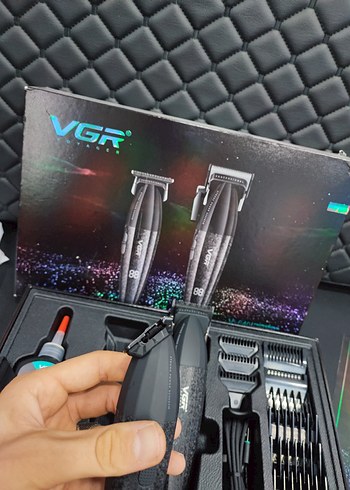 VGR v-640 Siyah Profesyonel Saç ve Sakal Kesme Seti - Görsel 2