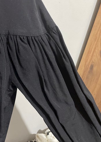 Uzun Kollu Siyah Fırfırlı Keten Bluz - Görsel 3