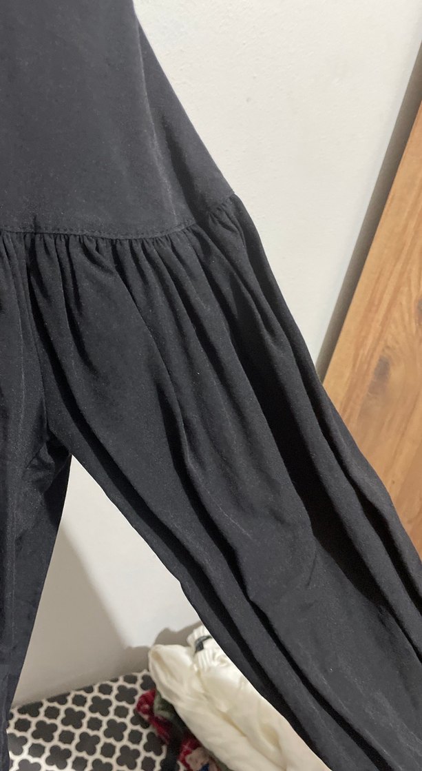 Uzun Kollu Siyah Fırfırlı Keten Bluz - Görsel 3