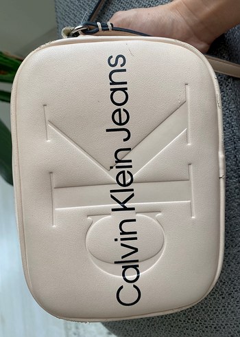 Calvin Klein Beyaz Deri Kadın Çapraz Çanta