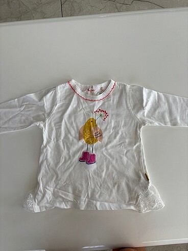 Beyaz tshirt