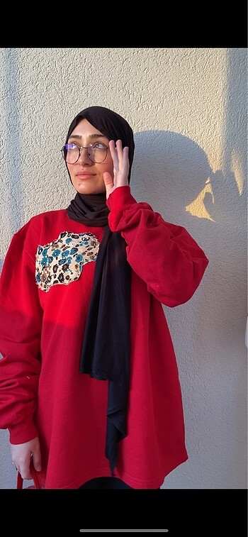 Sweatshirt