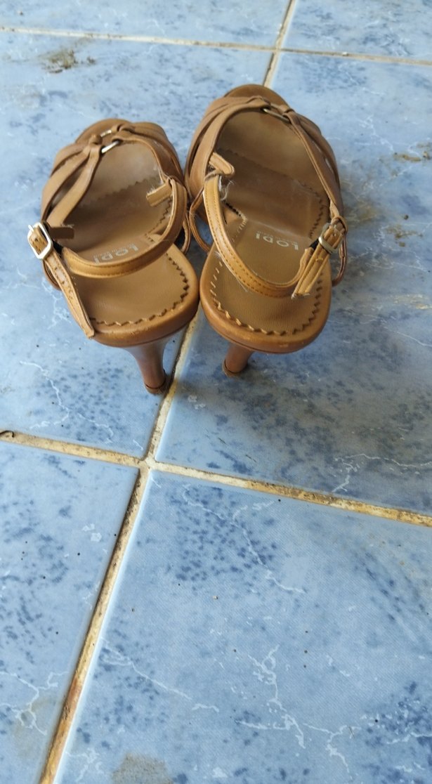 Bej Deri Kadın Dolgu Topuklu Sandalet - Görsel 3