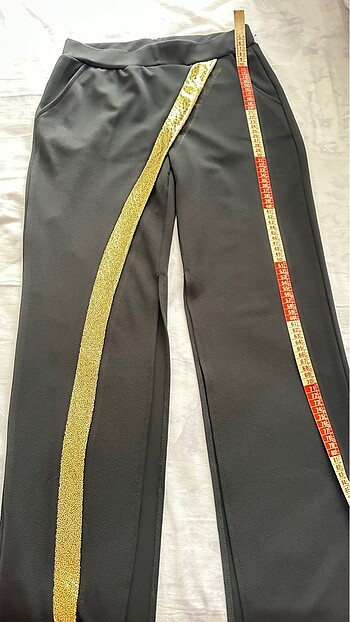 Yırtmaçlı pantolon