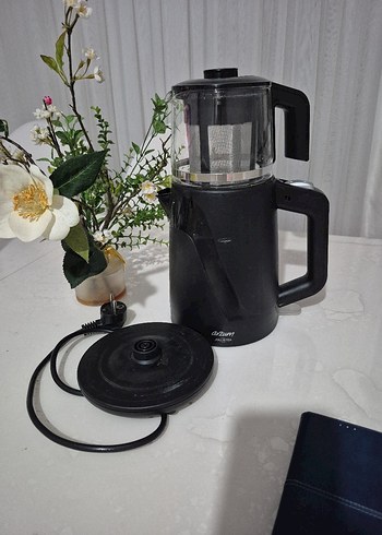 Arzum Siyah Çay Makinesi ve Demlik Seti