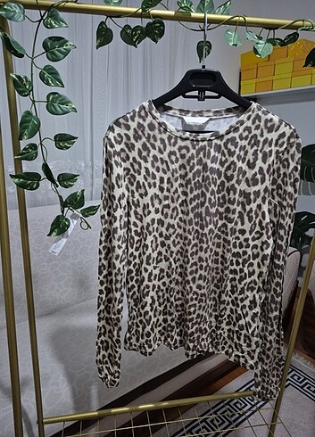 H&M leopar desenli bluz