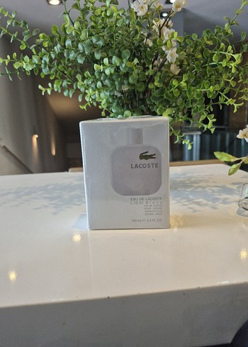  Beden Lacoste Erkek Parfümü 100 ml Beyaz