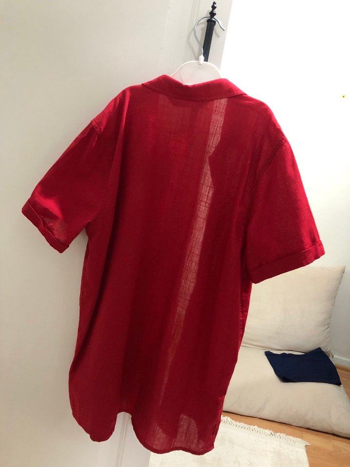 Kırmızı kısa kollu rahat keten gömlek - Görsel 2