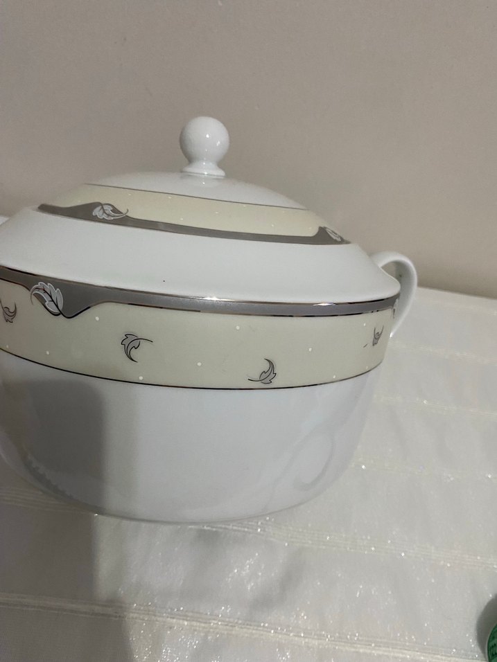 Carlsbad marka , Gri Kenarlı Beyaz Porselen , çorba tenceresi - Görsel 4