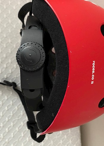 Kırmızı Puantiyeli Motosiklet Kaskı - Görsel 3