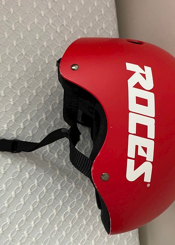 Kırmızı Puantiyeli Motosiklet Kaskı - Görsel 2